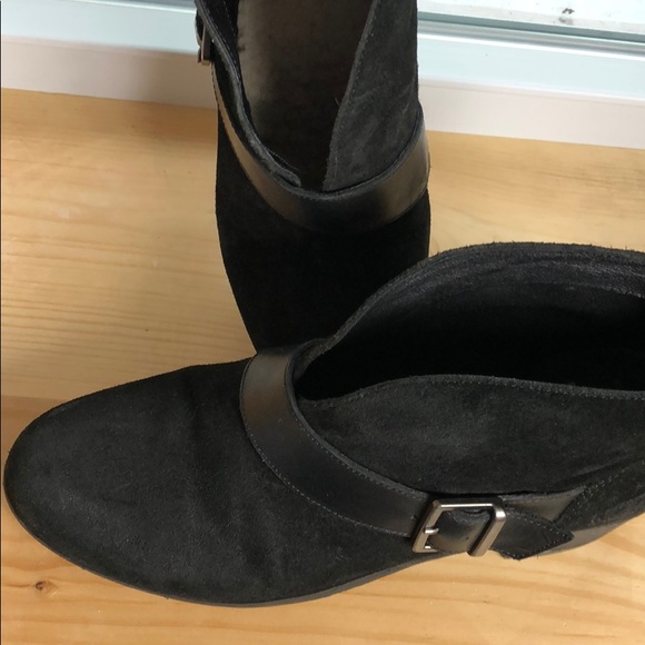 UGG Australia Wright Belted Booties Boot Shoes 8 - Picture 3 of 10